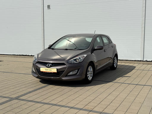 HYUNDAI I30 Trikolor Komfort 1.4 CVVT 74 kW manuál