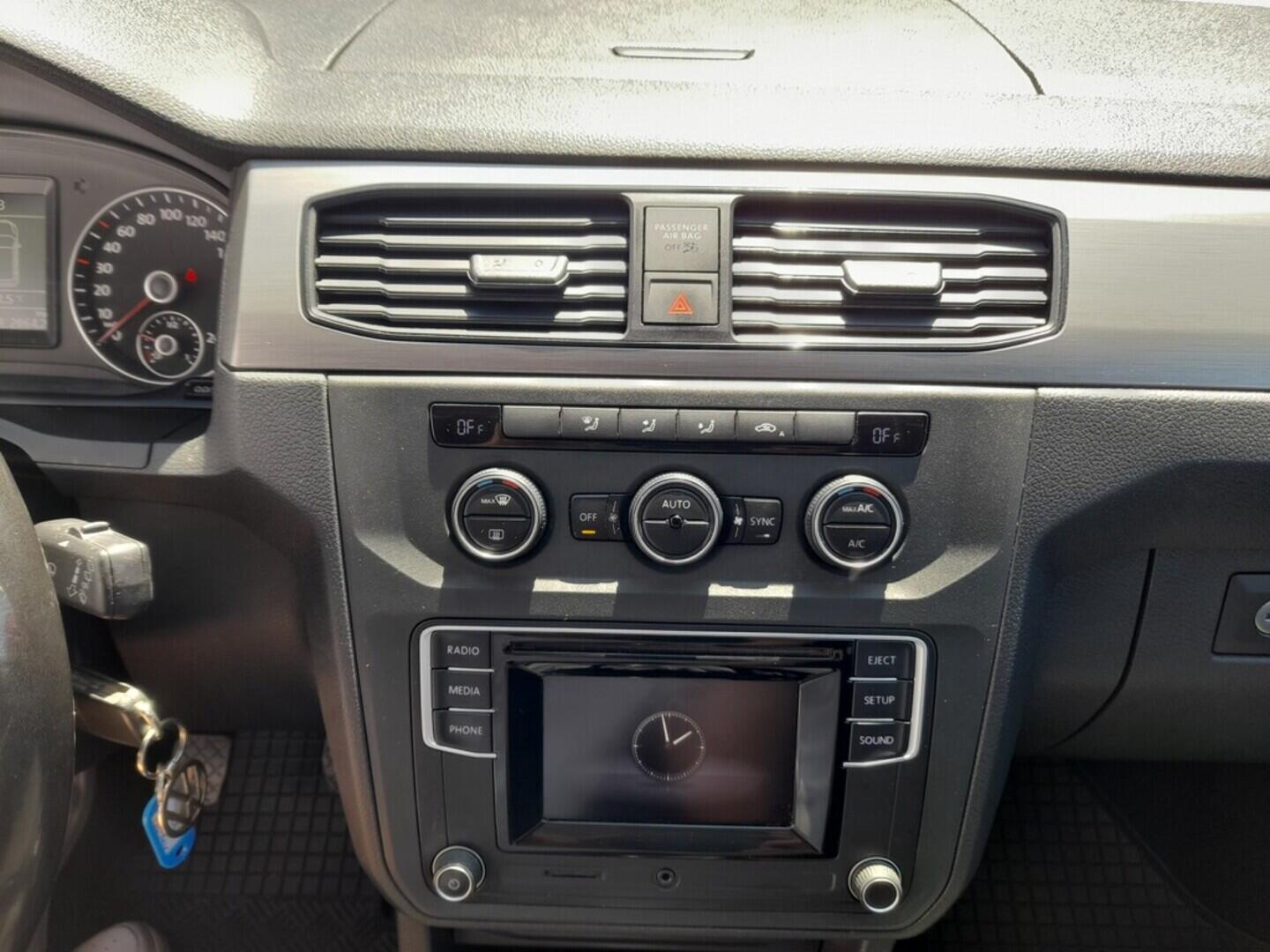 OB199V00549_25.webp_CADDY  2.0 TDI 75 kW manuál, DPH