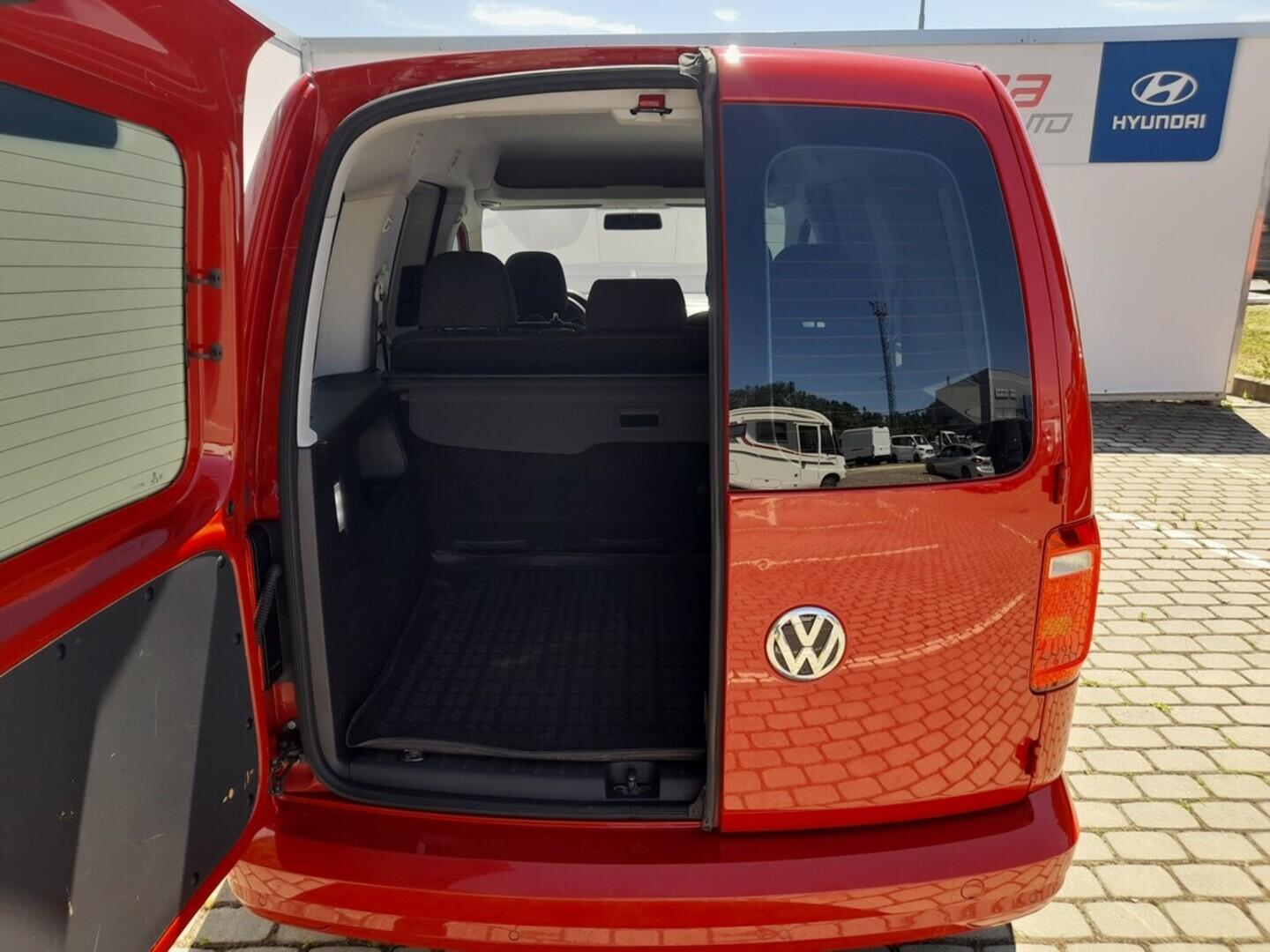 OB199V00549_29.webp_CADDY  2.0 TDI 75 kW manuál, DPH