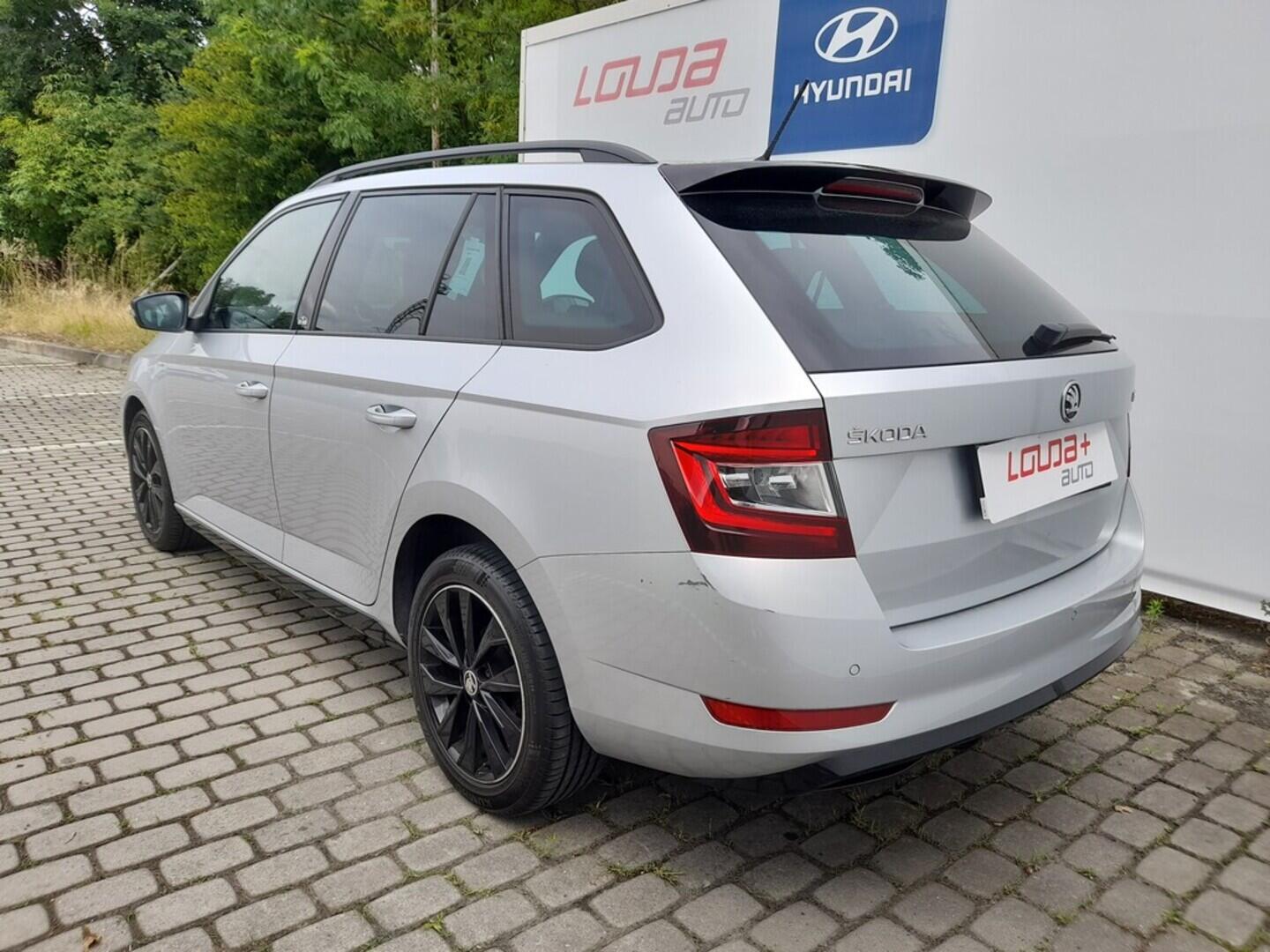 OB199V00560_15.webp_FABIA Monte Carlo 1.0 TSI 70 kW manuál, DPH