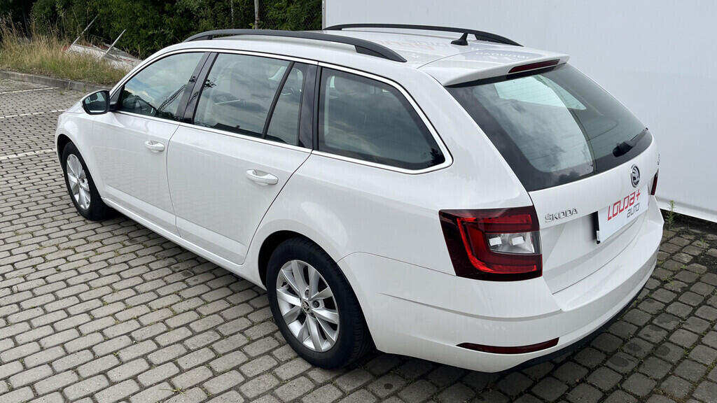 OB199V00566_15.webp_OCTAVIA Style 2.0 TSI 140 kW automat, DPH