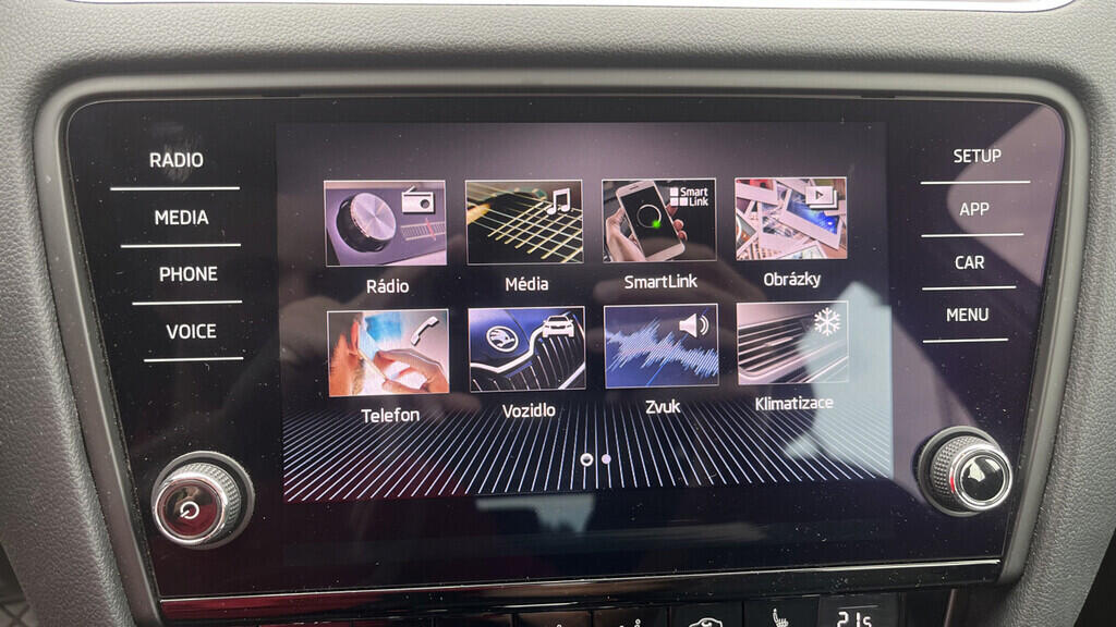 OB199V00566_25.webp_OCTAVIA Style 2.0 TSI 140 kW automat, DPH