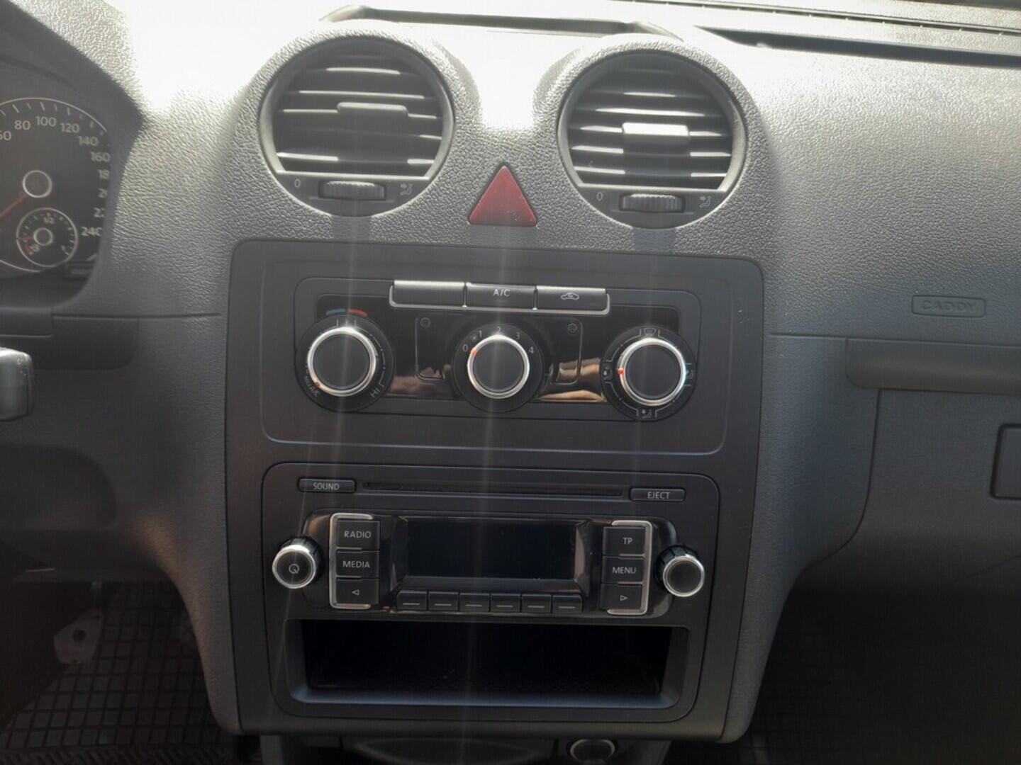 OB199V00575_16.webp_CADDY MAXI  1.6 TDI 75 kW manuál