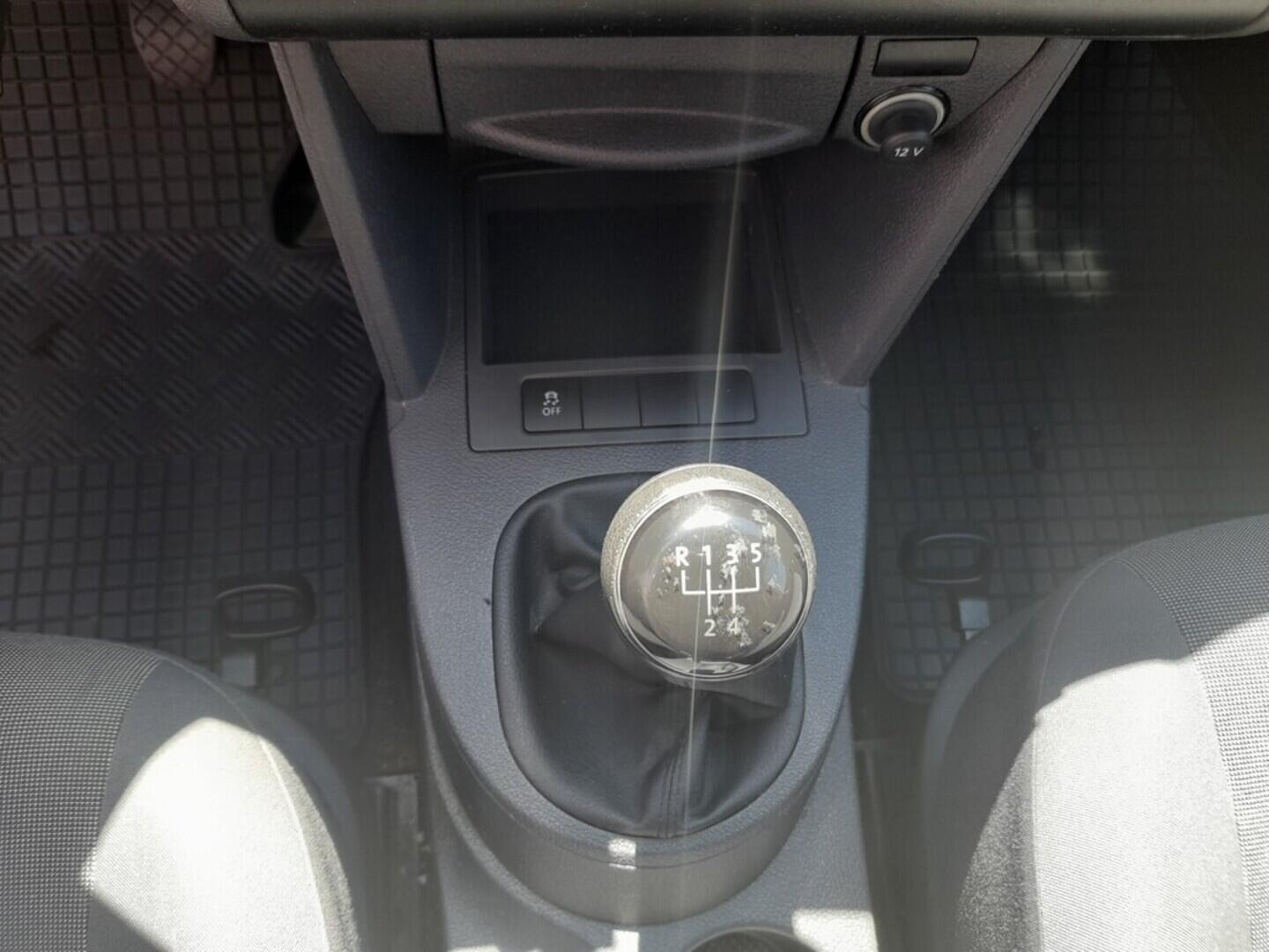 OB199V00575_17.webp_CADDY MAXI  1.6 TDI 75 kW manuál