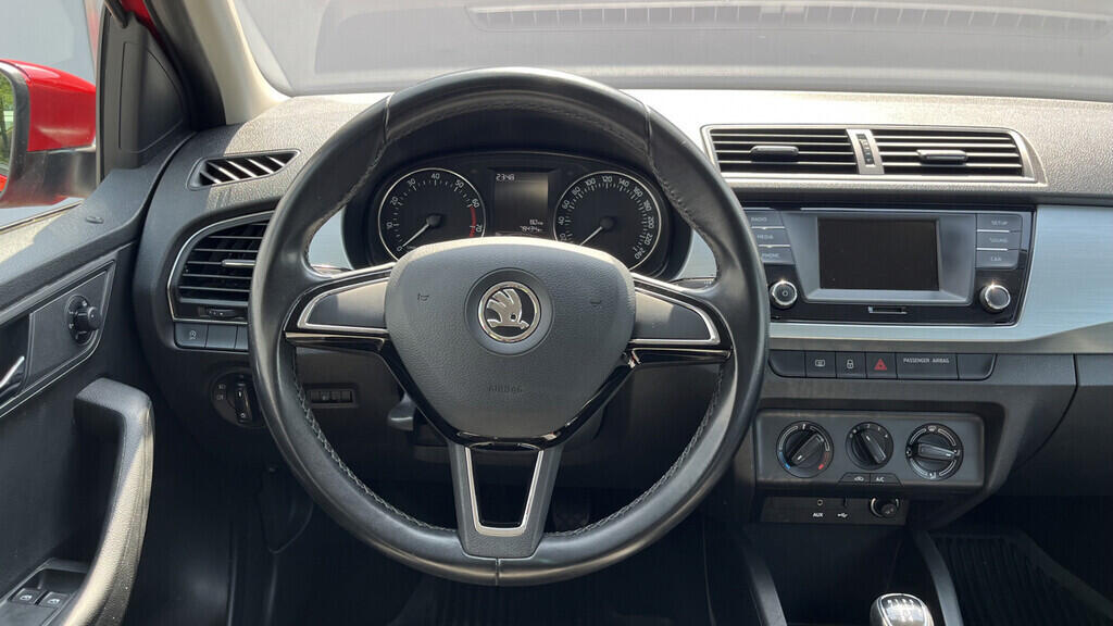 OB199V00592_23.webp_FABIA Ambition 1.2 TSI 66 kW manuál