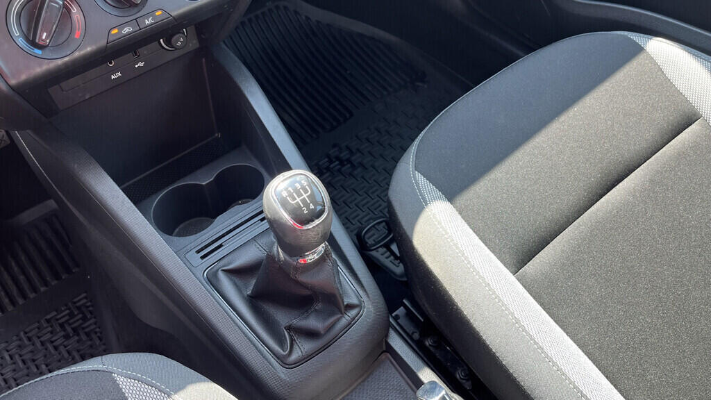 OB199V00592_28.webp_FABIA Ambition 1.2 TSI 66 kW manuál
