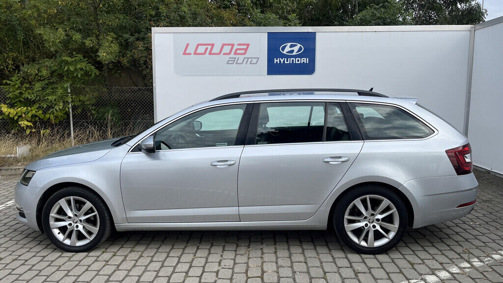 OB199V00596_12.webp_OCTAVIA Style Plus 2.0 TDI 110 kW automat