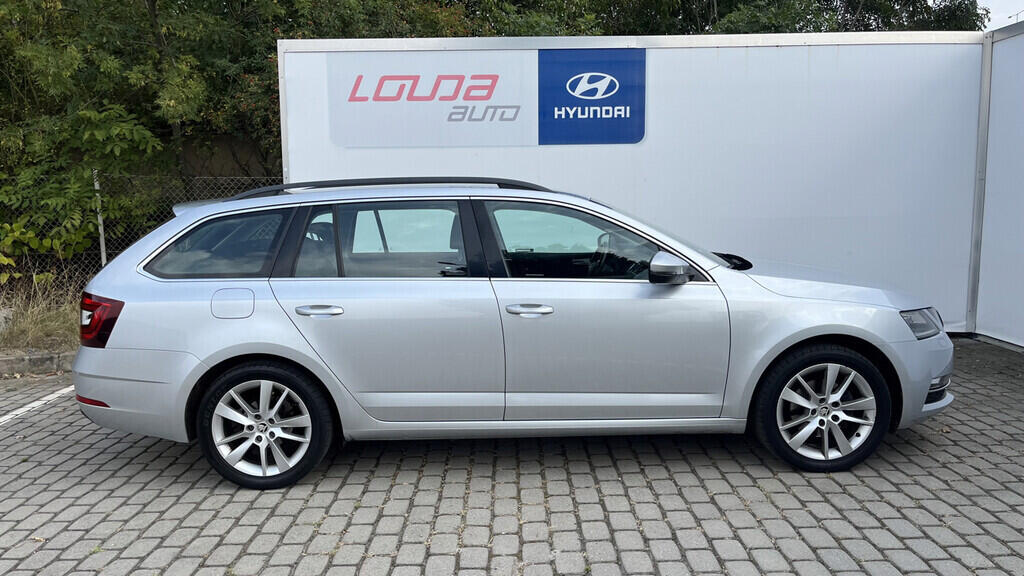 OB199V00596_16.webp_OCTAVIA Style Plus 2.0 TDI 110 kW automat