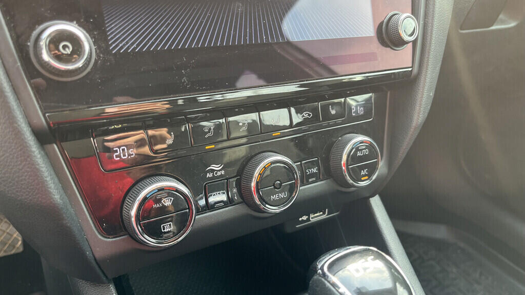 OB199V00596_27.webp_OCTAVIA Style Plus 2.0 TDI 110 kW automat