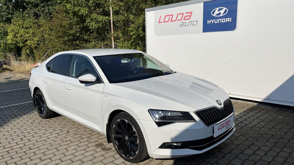 OB199V00605_13.webp_SUPERB Style 2.0 TDI 140 kW automat