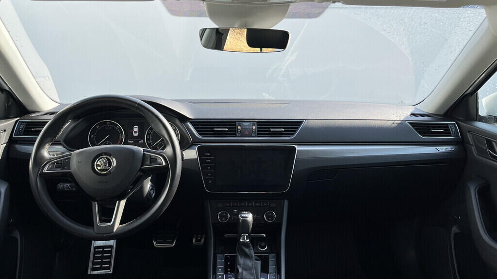 OB199V00605_17.webp_SUPERB Style 2.0 TDI 140 kW automat