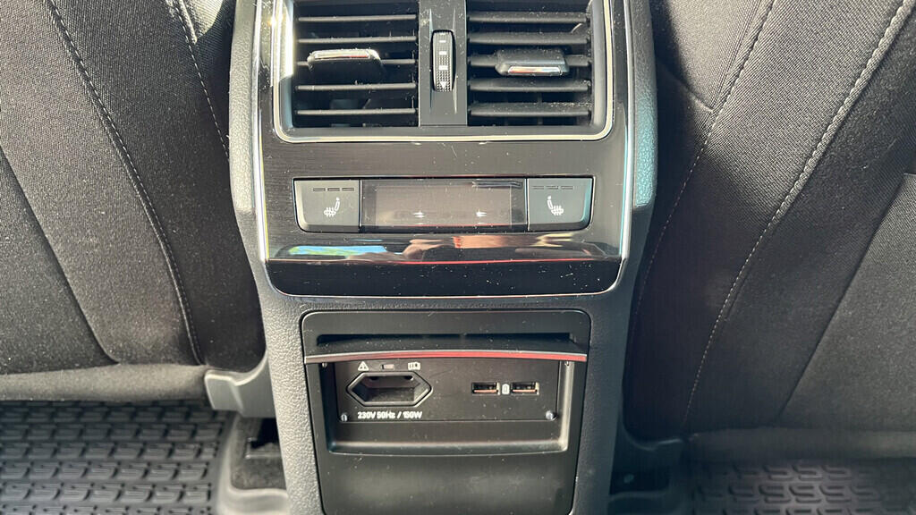 OB199V00605_32.webp_SUPERB Style 2.0 TDI 140 kW automat
