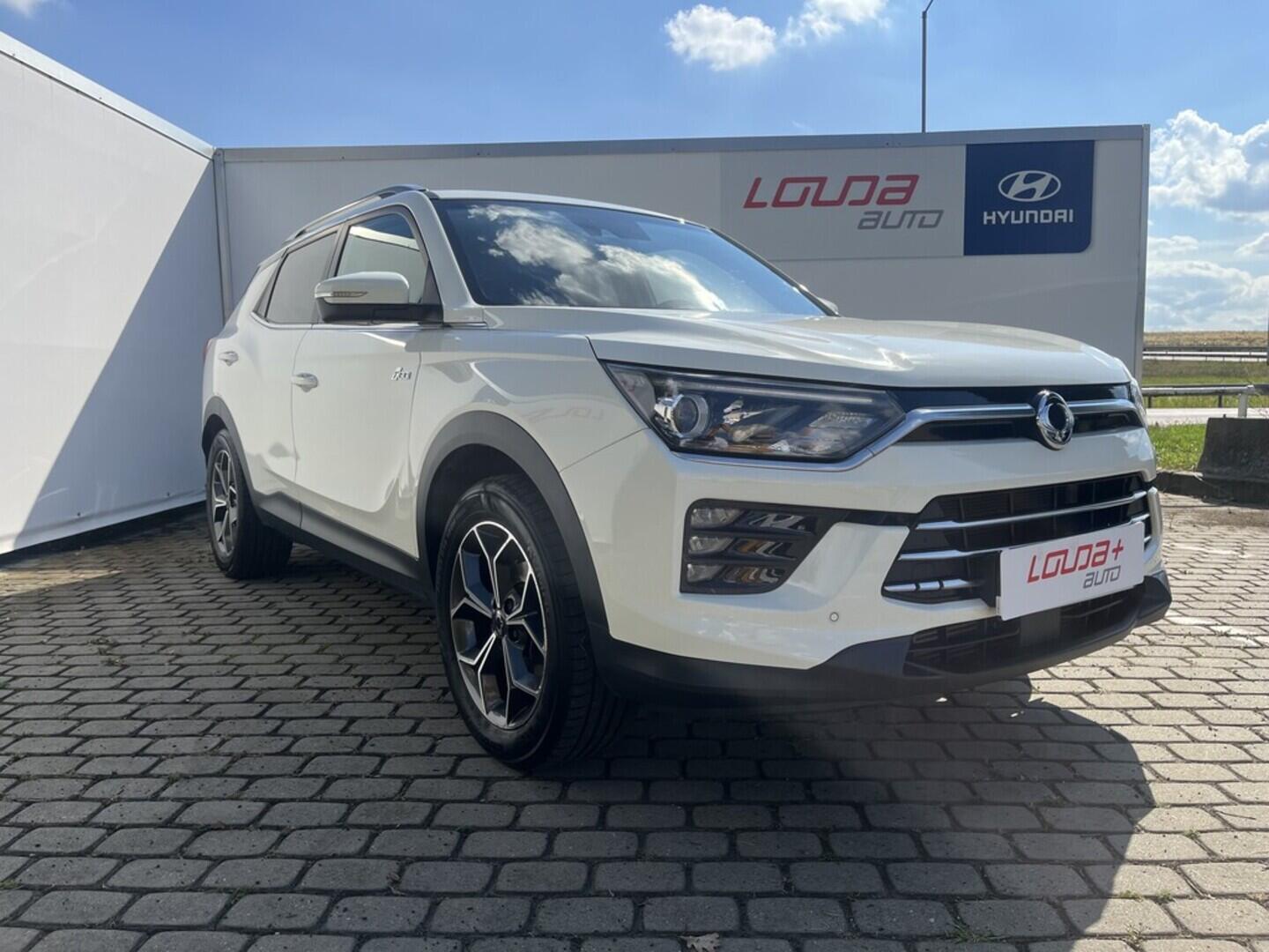 OB199V00607_12.webp_KORANDO  1.5  120 kW manuál