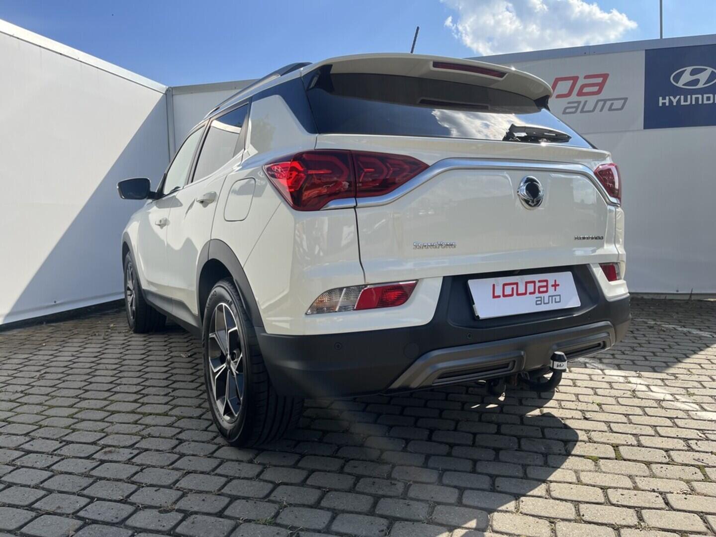OB199V00607_13.webp_KORANDO  1.5  120 kW manuál