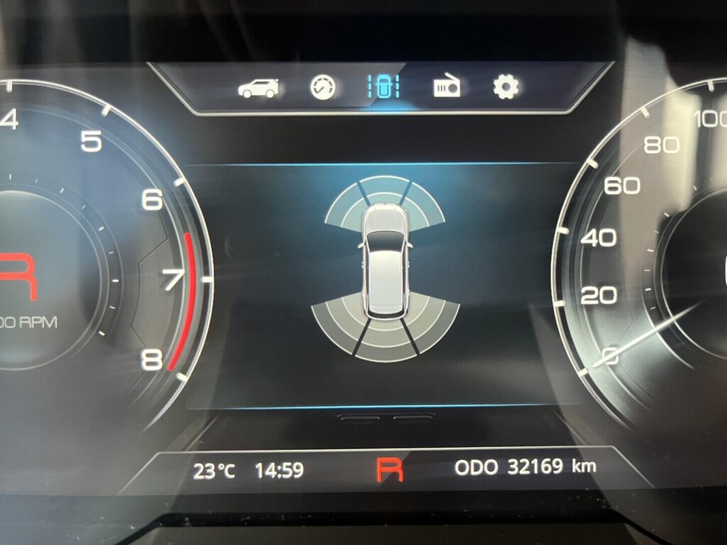 OB199V00607_28.webp_KORANDO  1.5  120 kW manuál
