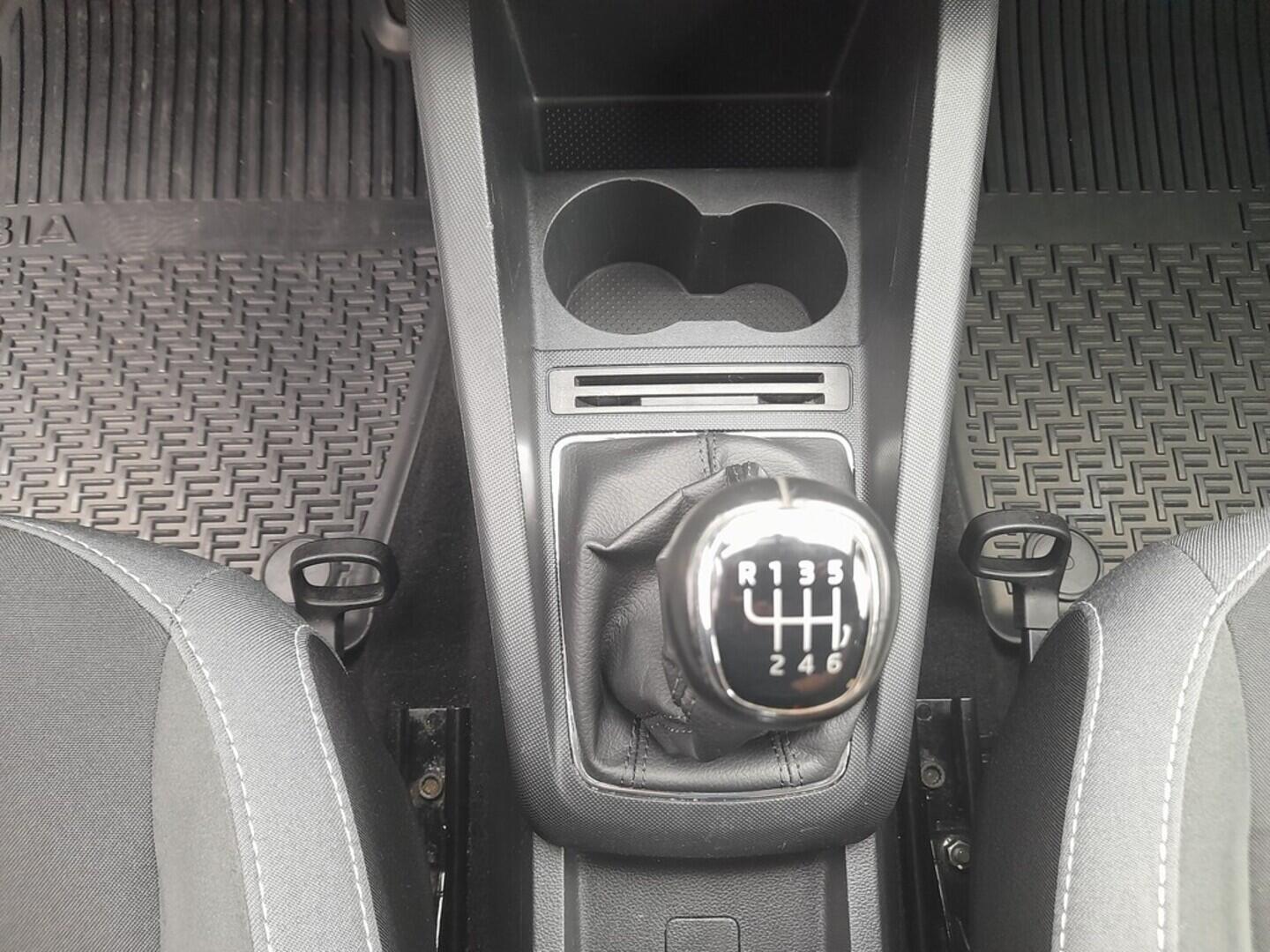 OB199V00610_28.webp_FABIA Style 1.0 TSI 81 kW manuál, DPH