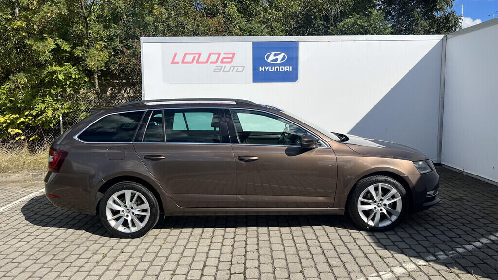OB199V00611_16.webp_OCTAVIA Style Plus 2.0 TDI 110 kW automat