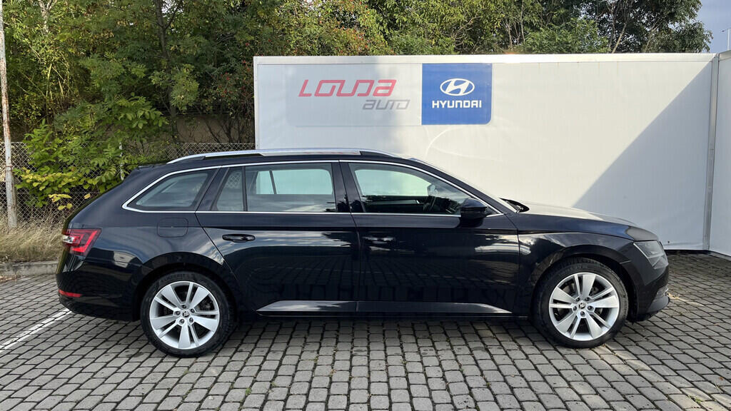 OB199V00613_16.webp_SUPERB Style 2.0 TDI 140 kW automat, DPH