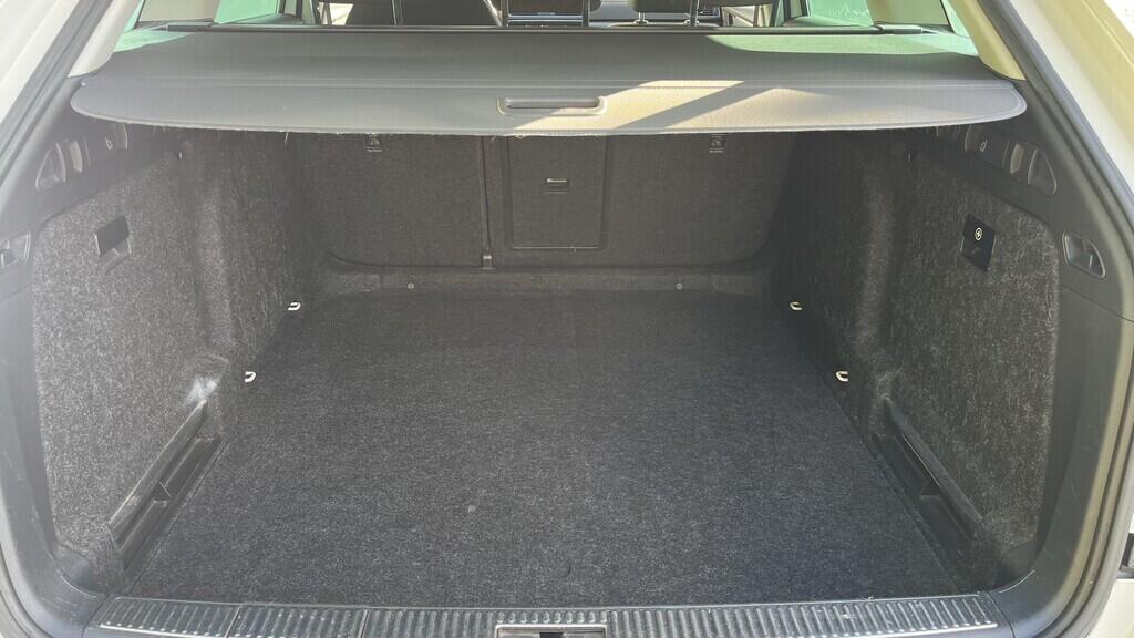 OB199V00614_31.webp_SUPERB Style 2.0 TDI 110 kW automat, DPH