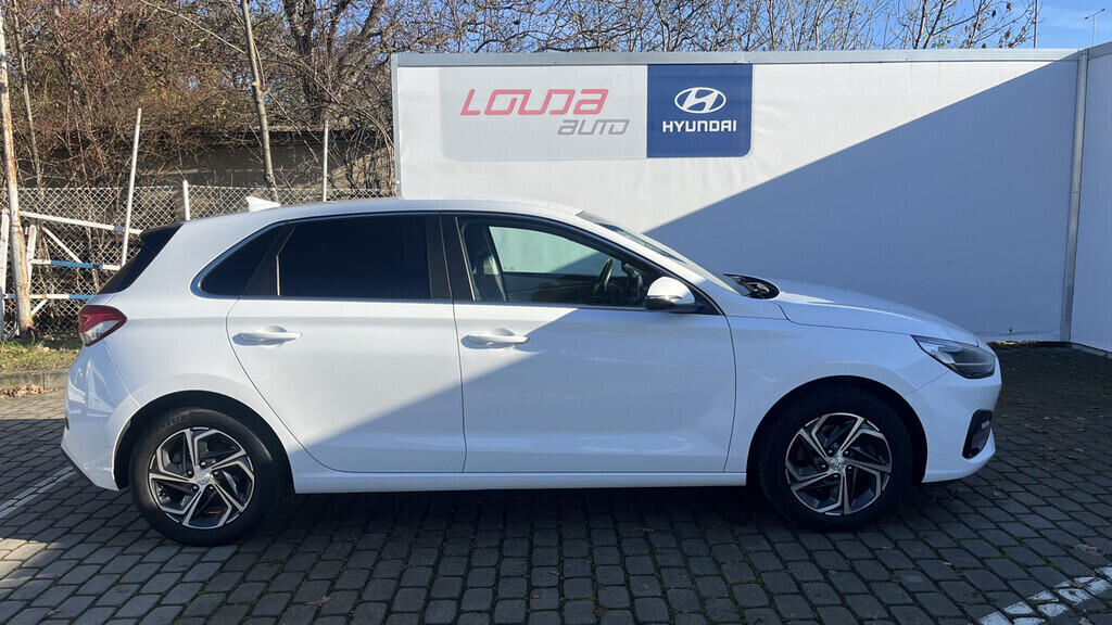 OB199V00619_16.webp_I30 Smart Navi 1.5 T-GDi 81 kW manuál, DPH