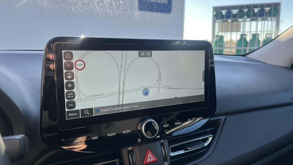 OB199V00619_25.webp_I30 Smart Navi 1.5 T-GDi 81 kW manuál, DPH