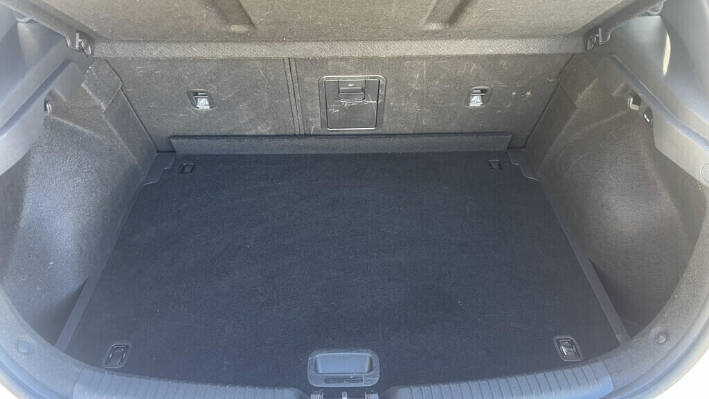 OB199V00619_30.webp_I30 Smart Navi 1.5 T-GDi 81 kW manuál, DPH