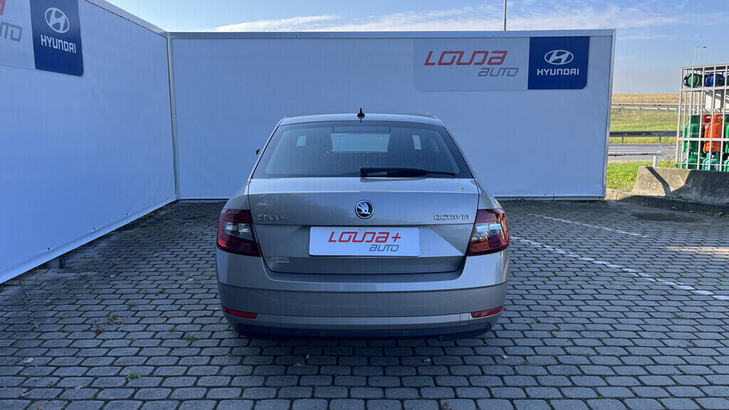 OB199V00622_17.webp_OCTAVIA Style 1.4 TSI 110 kW manuál