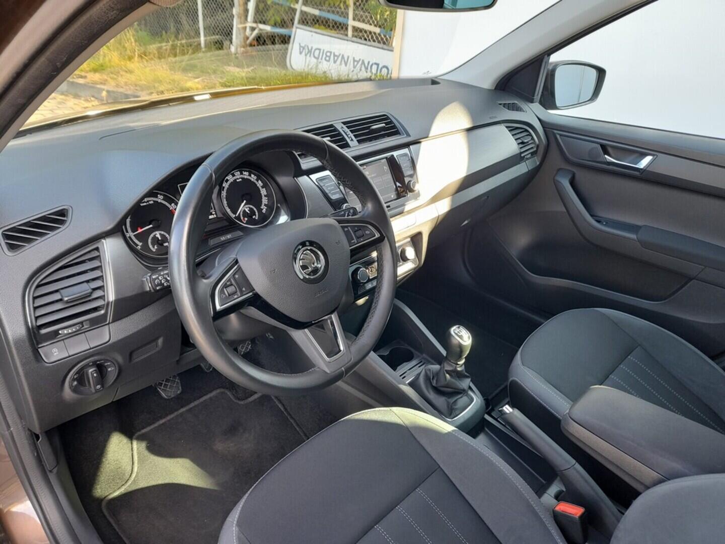 OB199V00623_19.webp_FABIA Style Plus 1.0 TSI 81 kW manuál