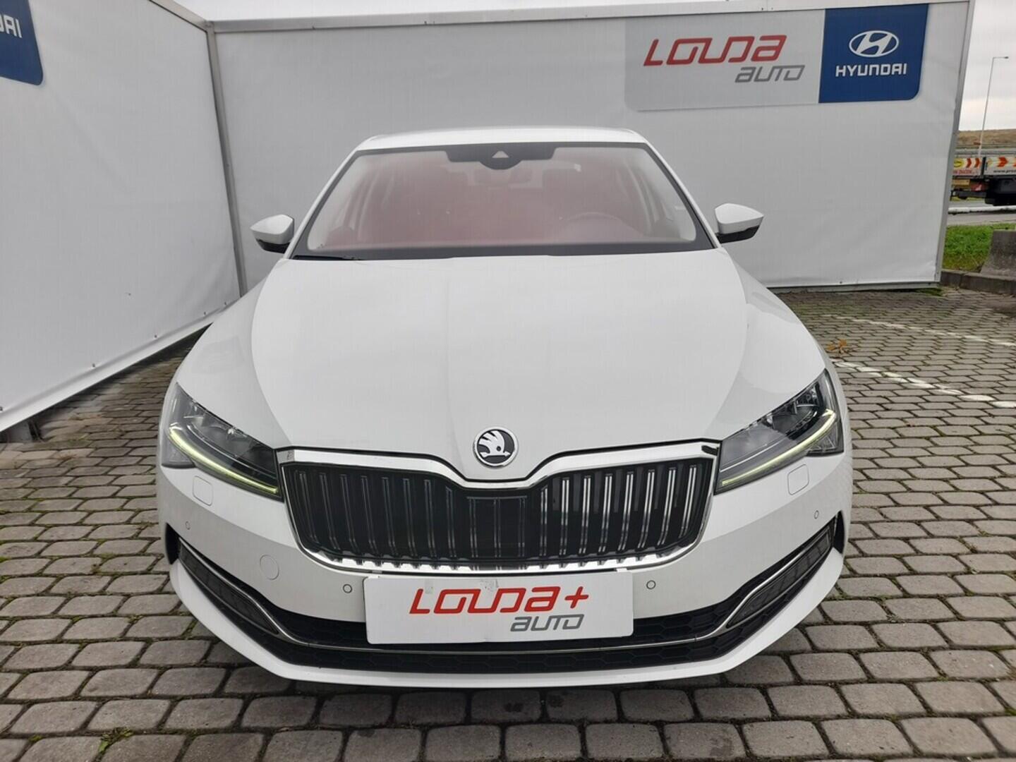 OB199V00628_13.webp_SUPERB Style 2.0 TDI 110 kW automat, DPH