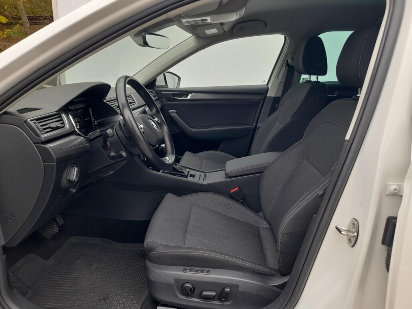 OB199V00628_20.webp_SUPERB Style 2.0 TDI 110 kW automat, DPH