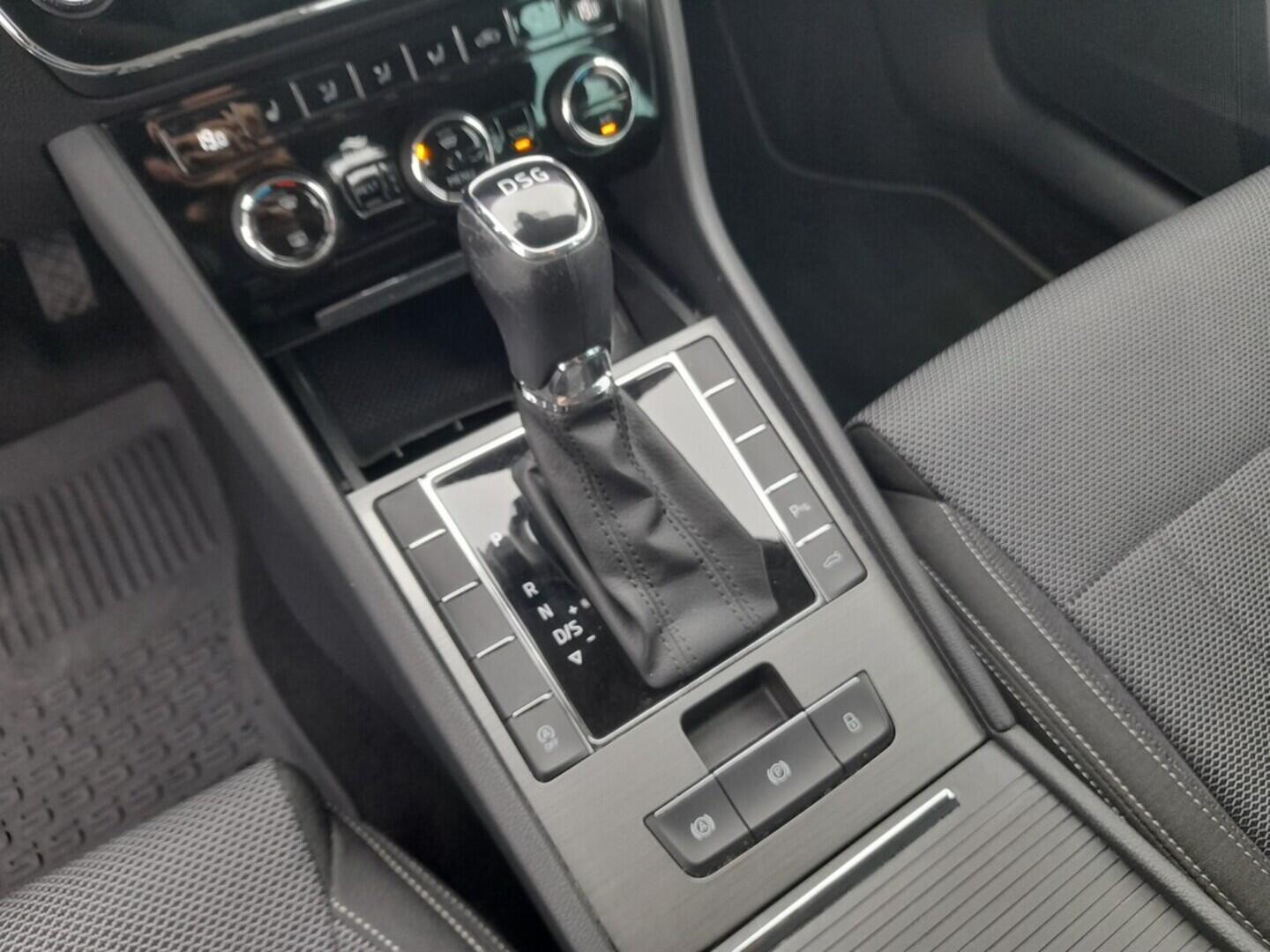 OB199V00628_28.webp_SUPERB Style 2.0 TDI 110 kW automat, DPH