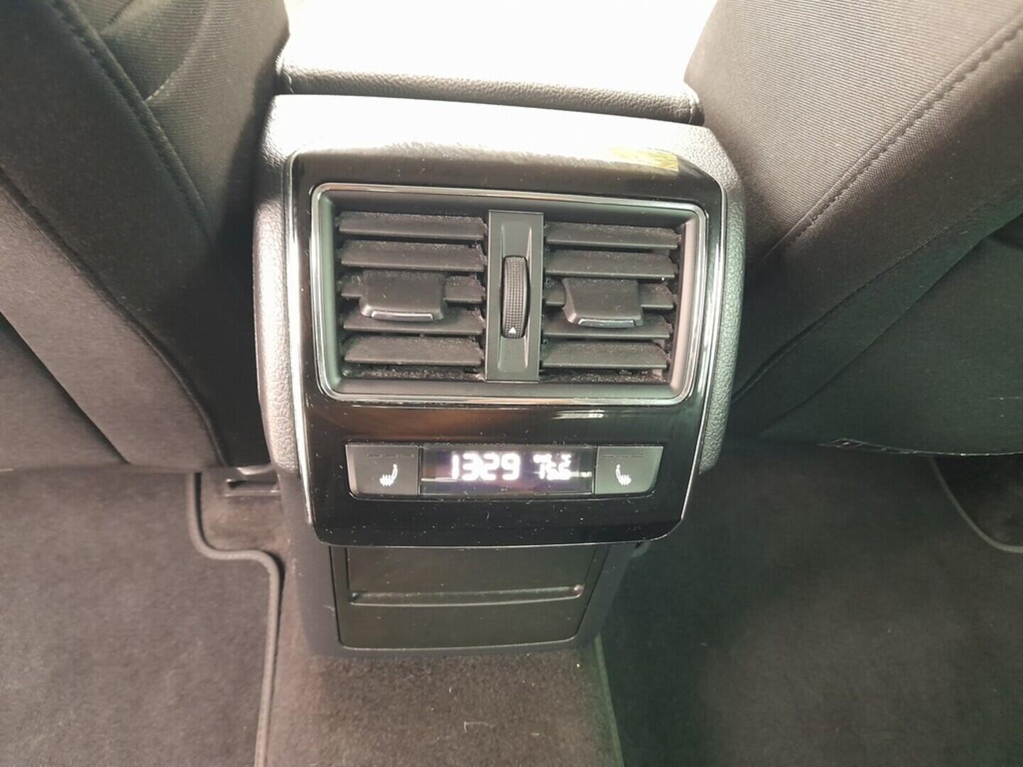 OB199V00628_34.webp_SUPERB Style 2.0 TDI 110 kW automat, DPH