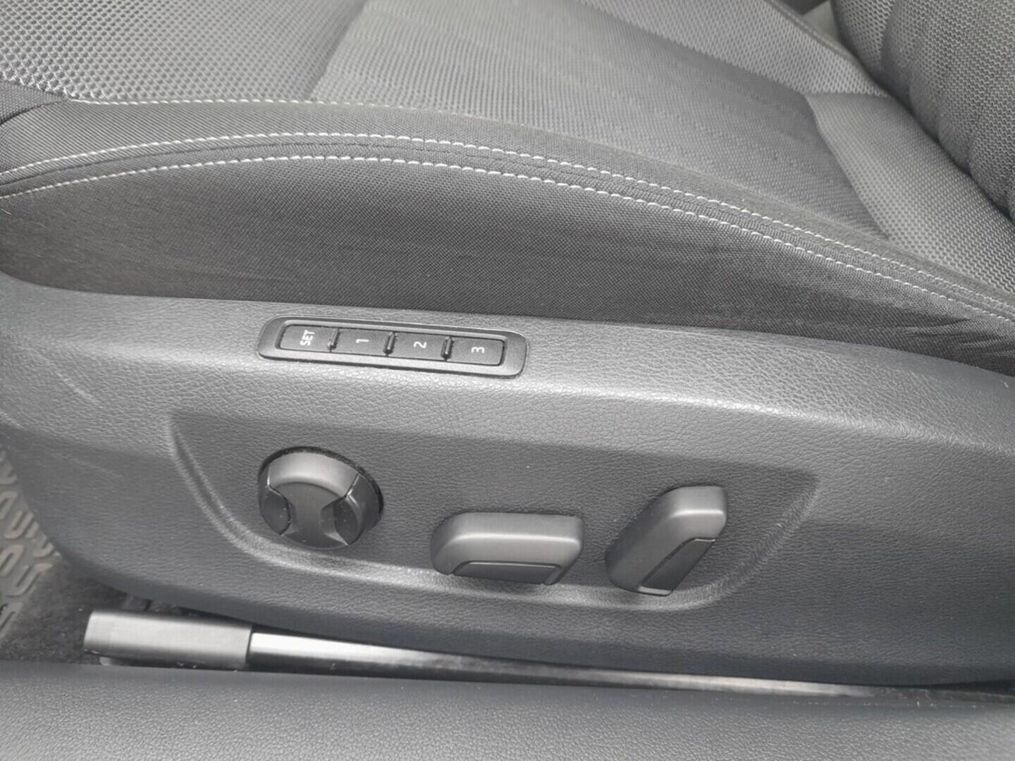 OB199V00628_36.webp_SUPERB Style 2.0 TDI 110 kW automat, DPH