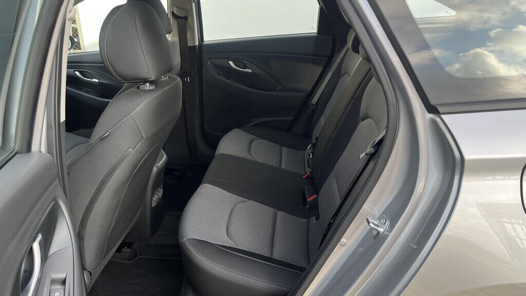 OB199V00640_29.webp_I30  1.0  74 kW manuál, DPH