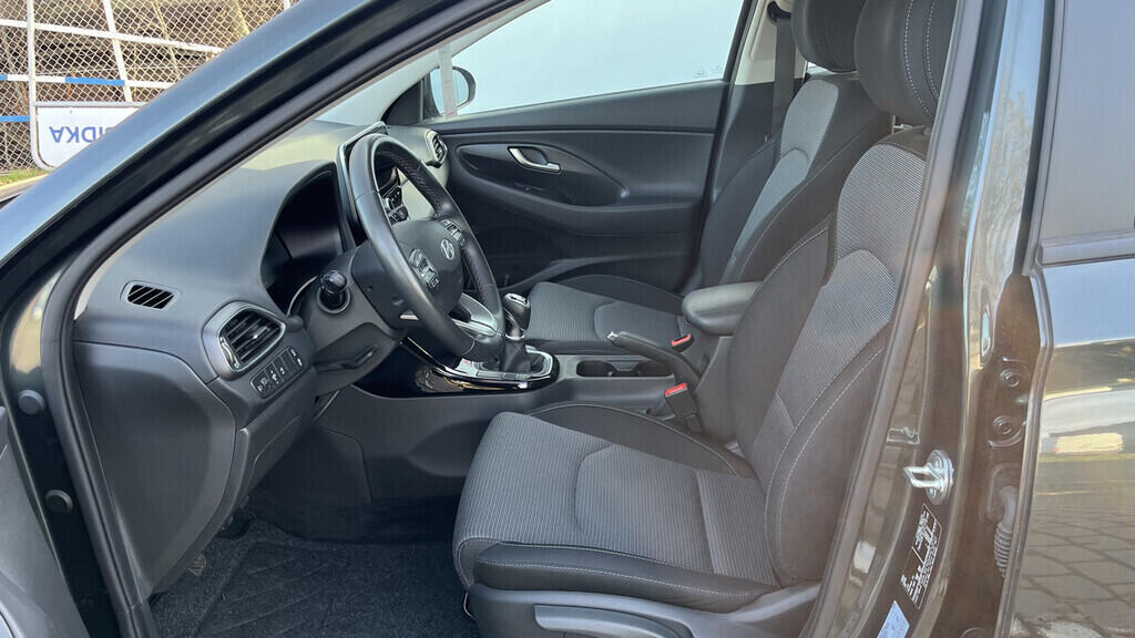 OB199V00642_20.webp_I30  1.0  74 kW manuál, DPH