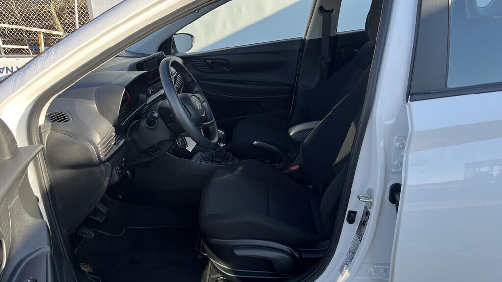 OB199V00644_20.webp_BAYON  1.2  58 kW manuál, DPH