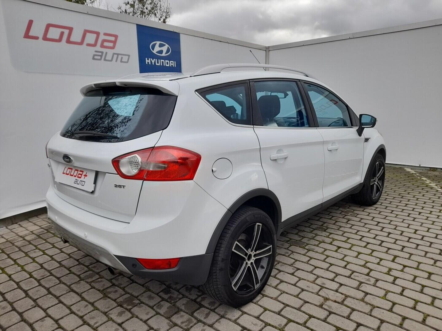 OB199V00645_11.webp_KUGA  2.5  147 kW automat