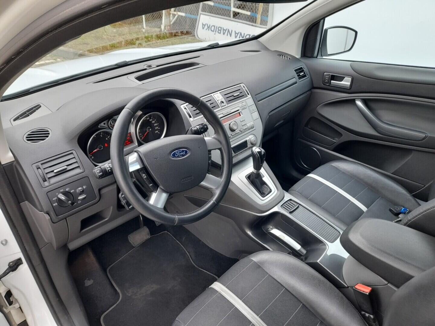 OB199V00645_19.webp_KUGA  2.5  147 kW automat