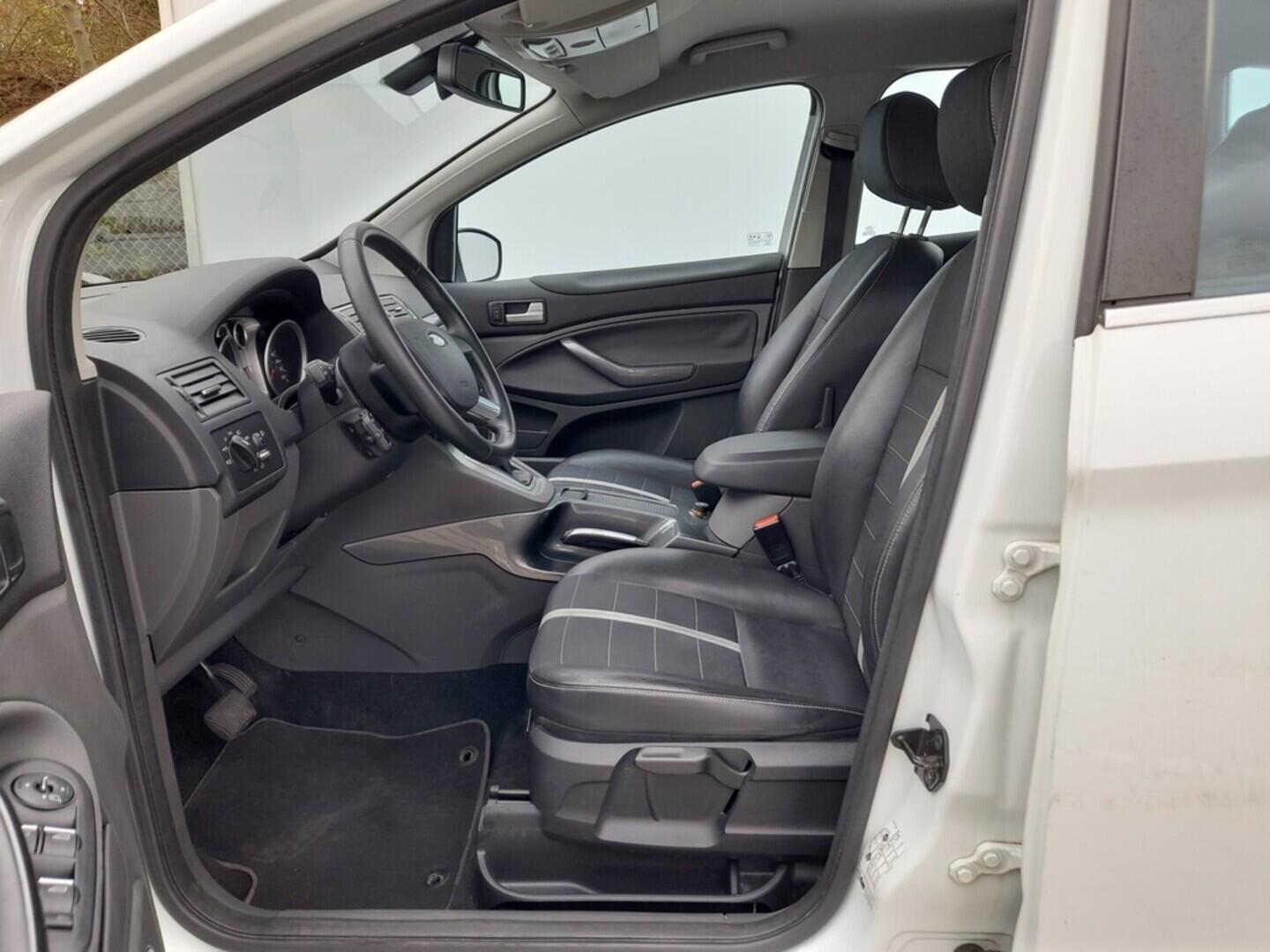 OB199V00645_20.webp_KUGA  2.5  147 kW automat