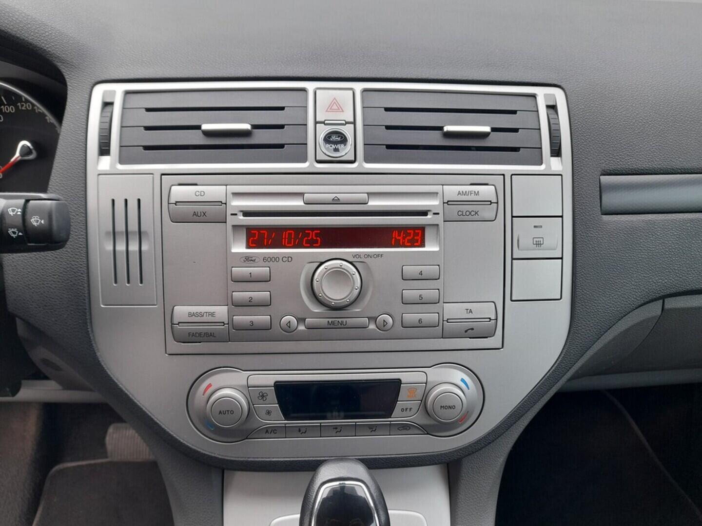 OB199V00645_24.webp_KUGA  2.5  147 kW automat