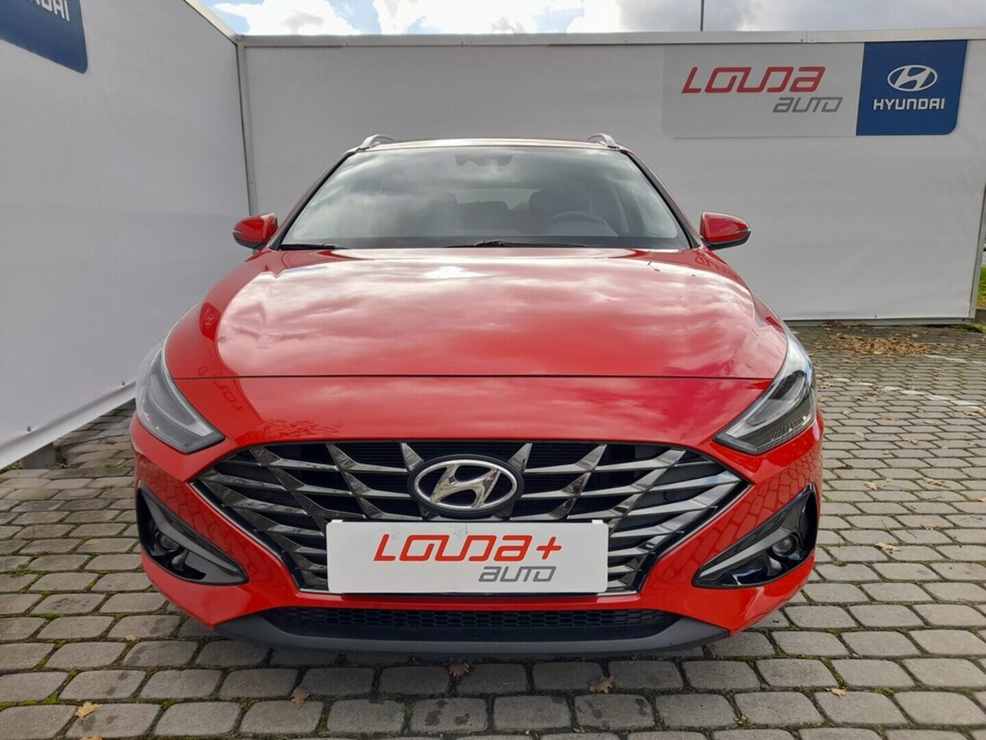 OB199V00648_13.webp_I30 Family Smart 1.0  88 kW manuál