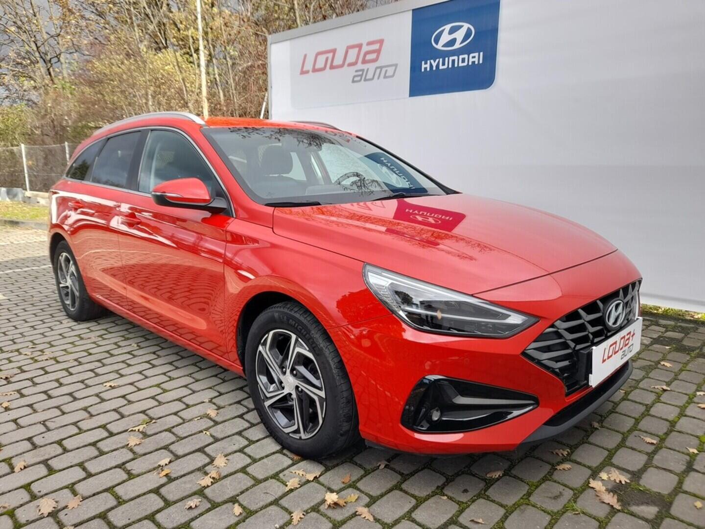 OB199V00648_14.webp_I30 Family Smart 1.0  88 kW manuál