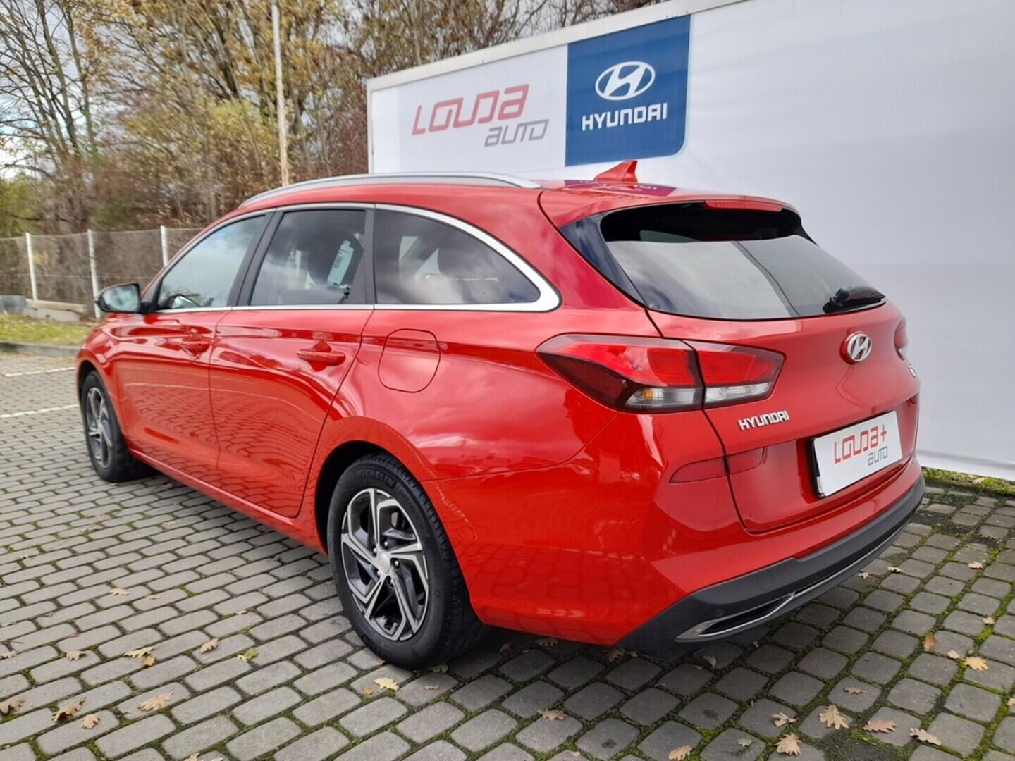 OB199V00648_15.webp_I30 Family Smart 1.0  88 kW manuál