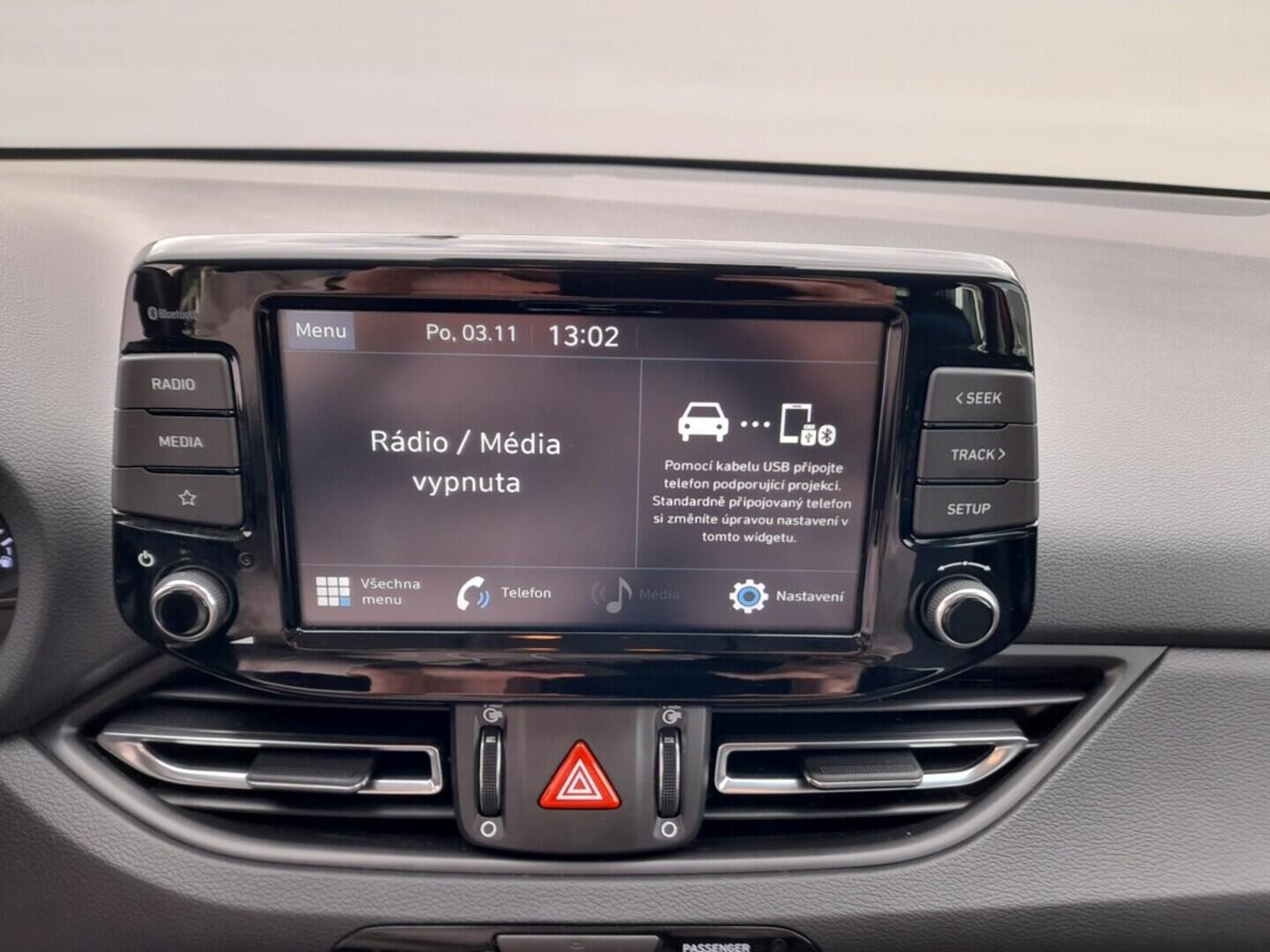 OB199V00648_24.webp_I30 Family Smart 1.0  88 kW manuál