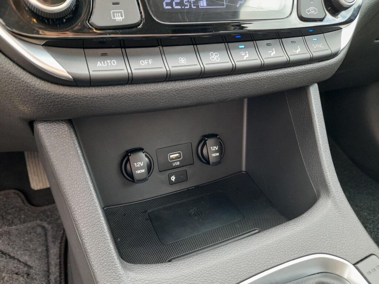 OB199V00648_31.webp_I30 Family Smart 1.0  88 kW manuál