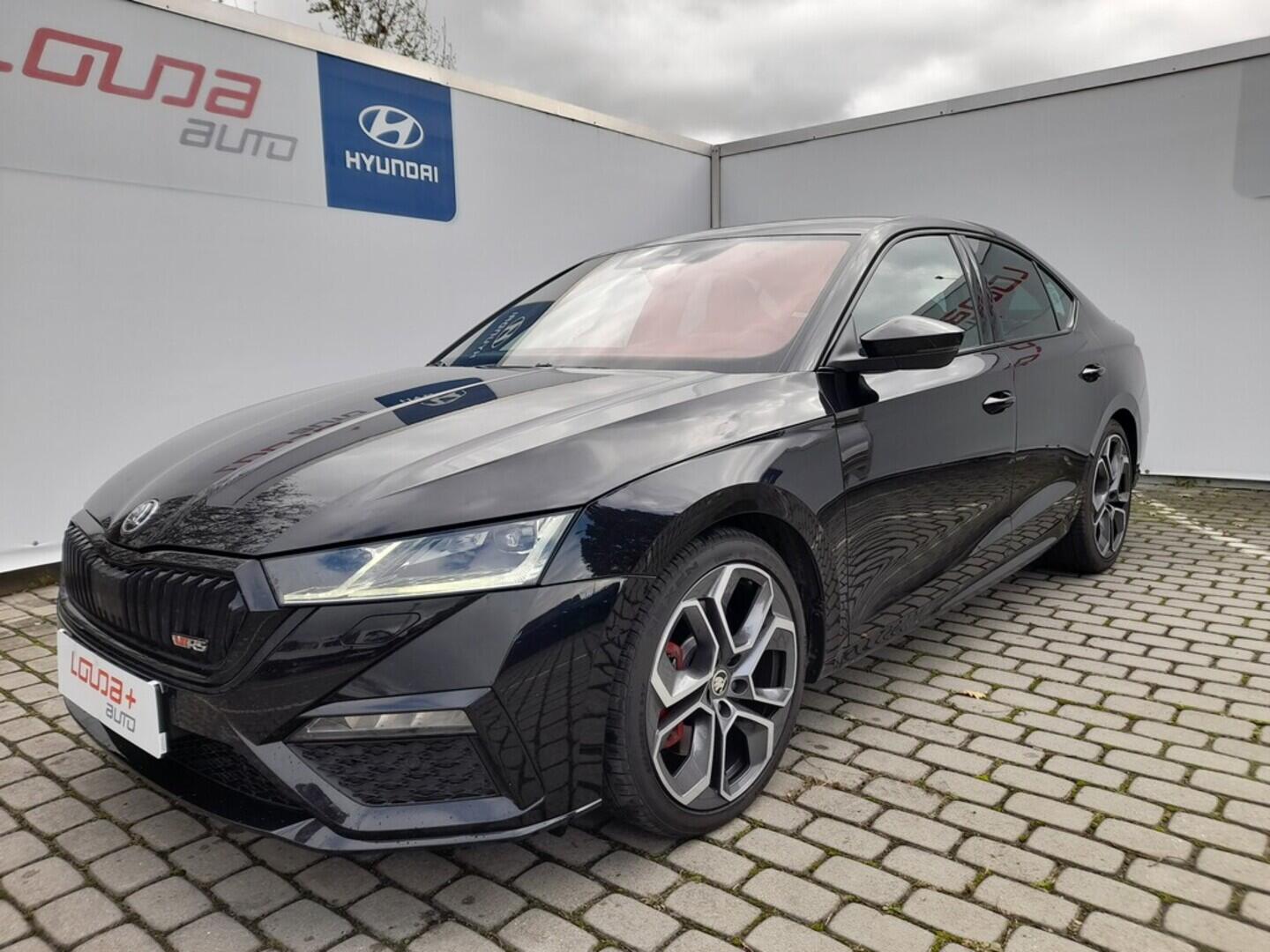 OB199V00653_10.webp_OCTAVIA RS 2.0 TSI 180 kW manuál, DPH