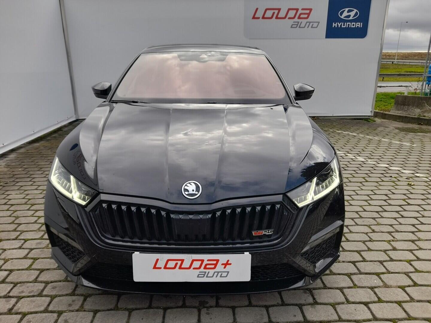 OB199V00653_13.webp_OCTAVIA RS 2.0 TSI 180 kW manuál, DPH