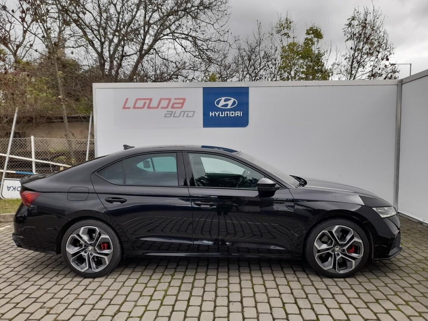 OB199V00653_16.webp_OCTAVIA RS 2.0 TSI 180 kW manuál, DPH