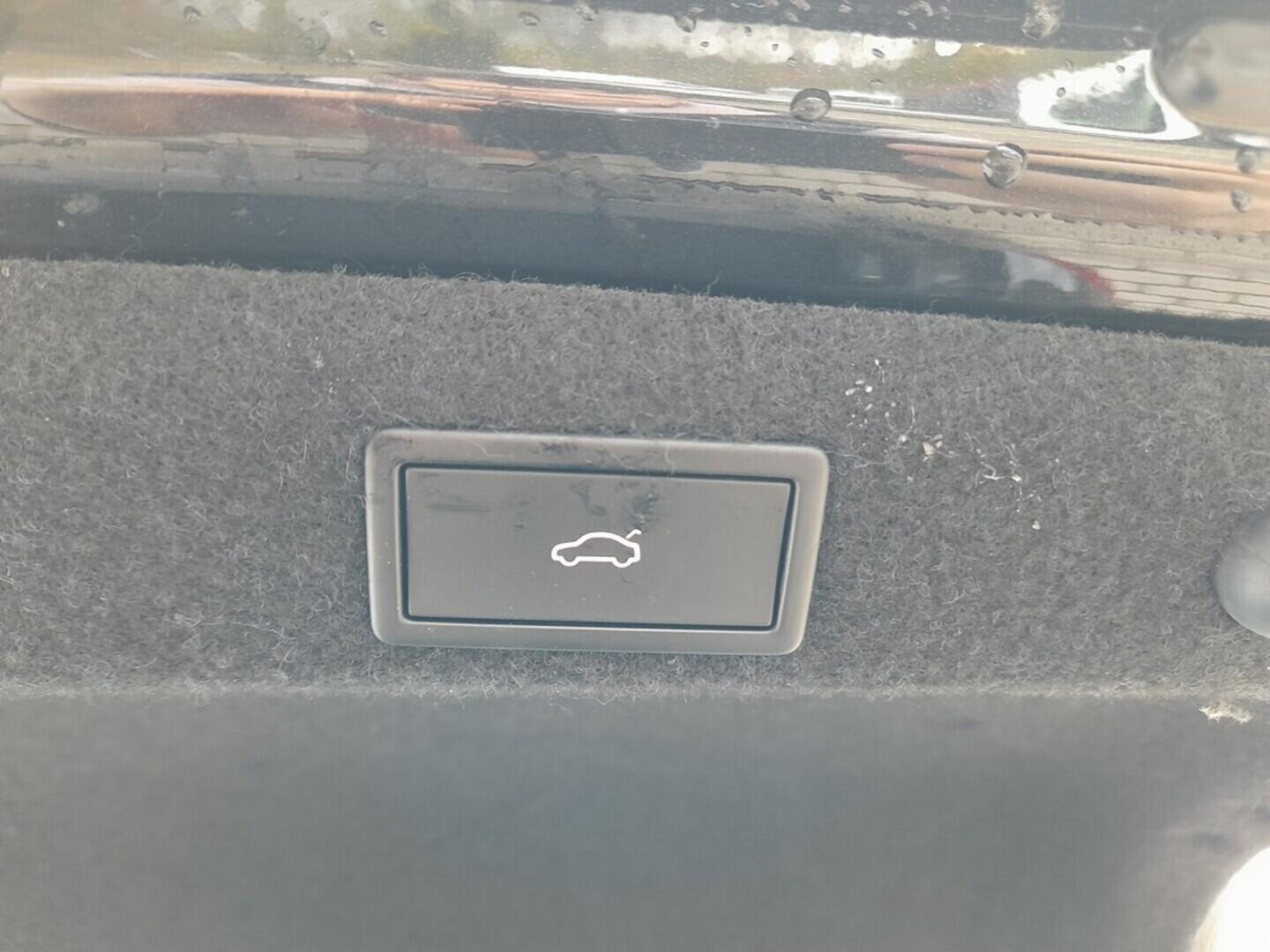 OB199V00653_31.webp_OCTAVIA RS 2.0 TSI 180 kW manuál, DPH