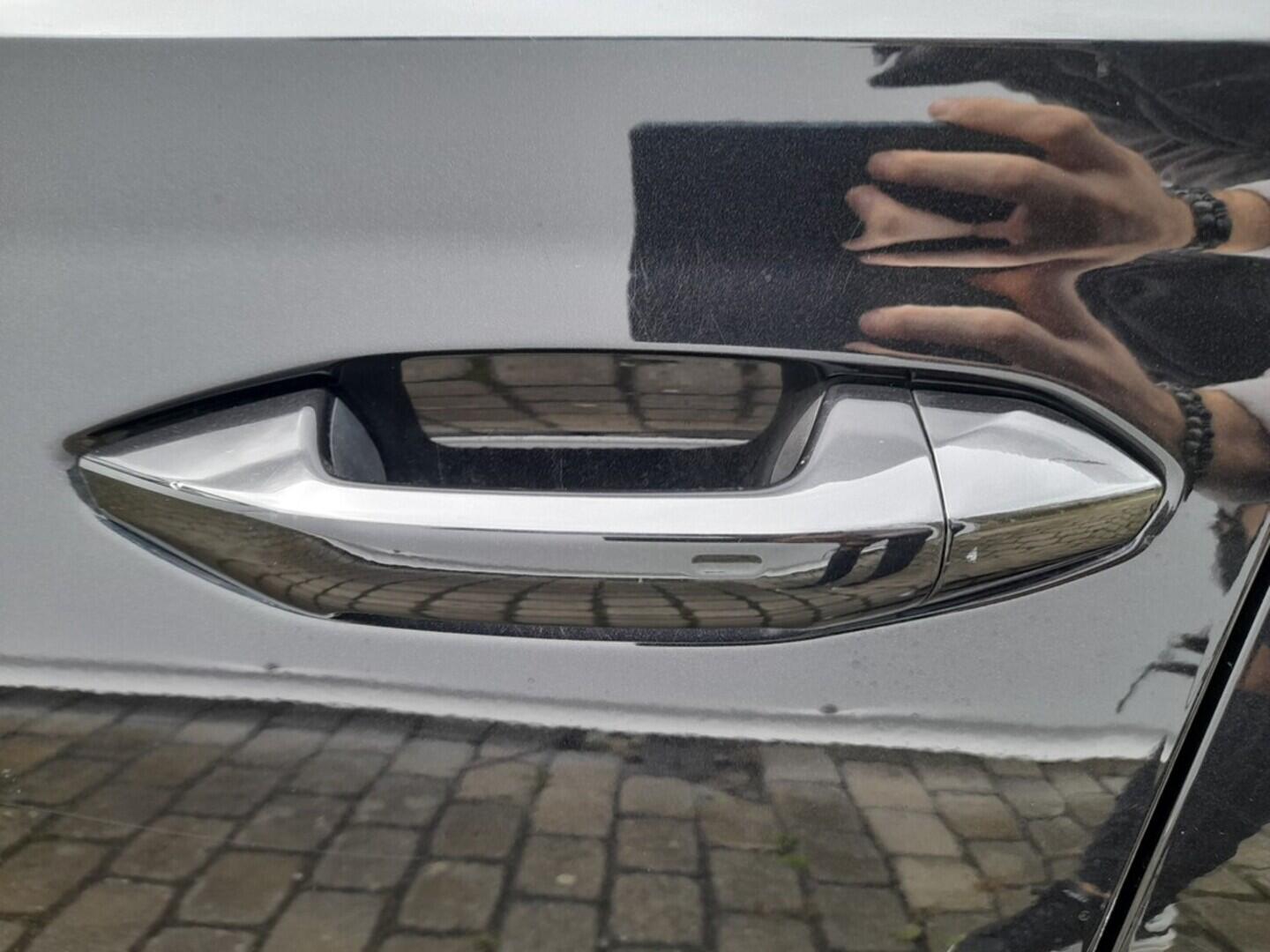 OB199V00653_33.webp_OCTAVIA RS 2.0 TSI 180 kW manuál, DPH